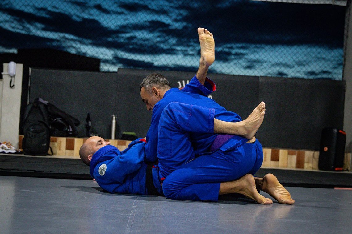 Treino adulto de Jiu-Jitsu